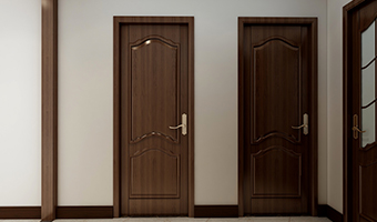 原木門廠家多不多，哪個(gè)工廠好？